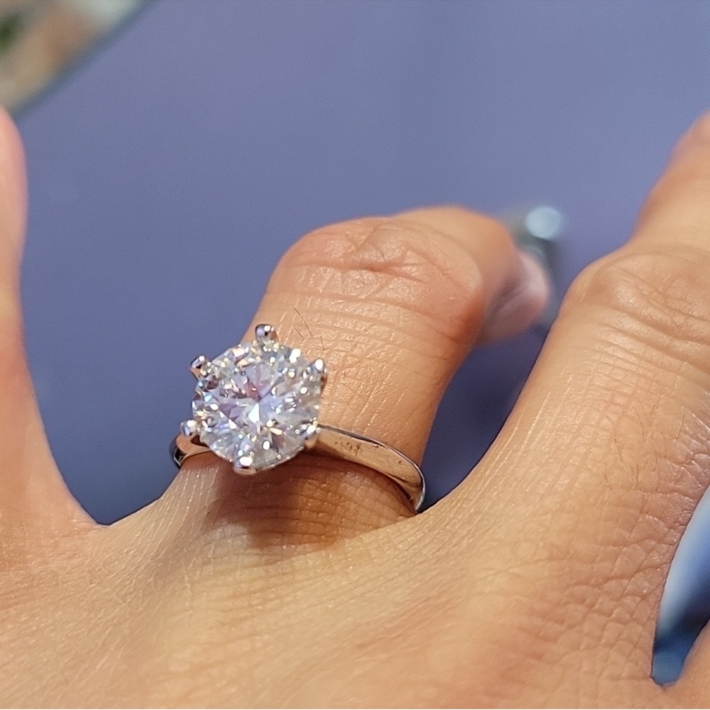 Solitaire Moisanite 4ct Women's Ring - Picture 8 of 12